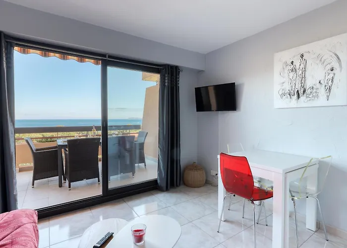 T2 Sea View In Saint-clair - Rated 3 * לה לבאנדו