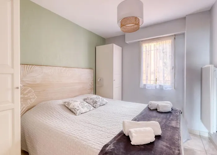 T2 Sea View In Saint-clair - Rated 3 * לה לבאנדו