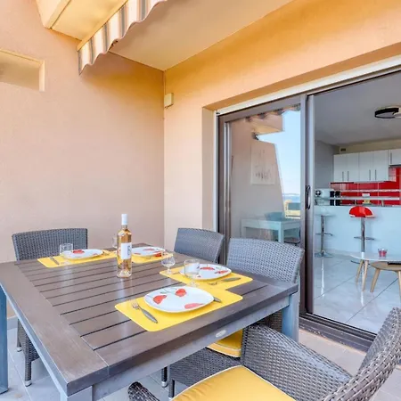 T2 Sea View In Saint-clair - Rated 3