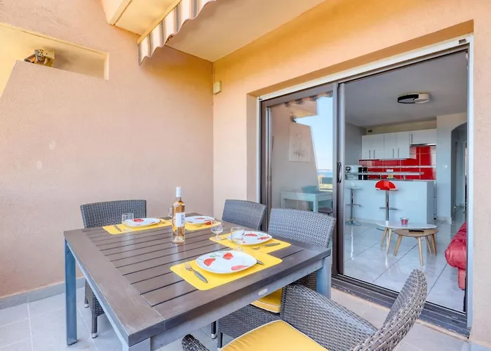 T2 Sea View In Saint-clair - Rated 3